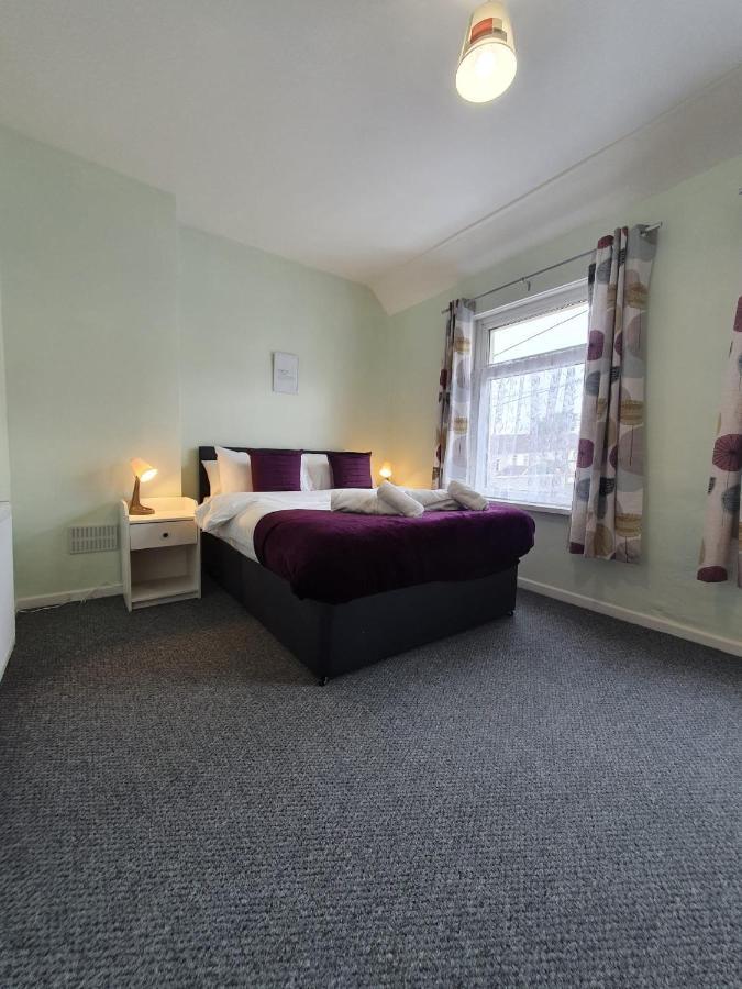2 Bed House, Contractors & Holiday Guests Welcomed Dowlais Exteriör bild