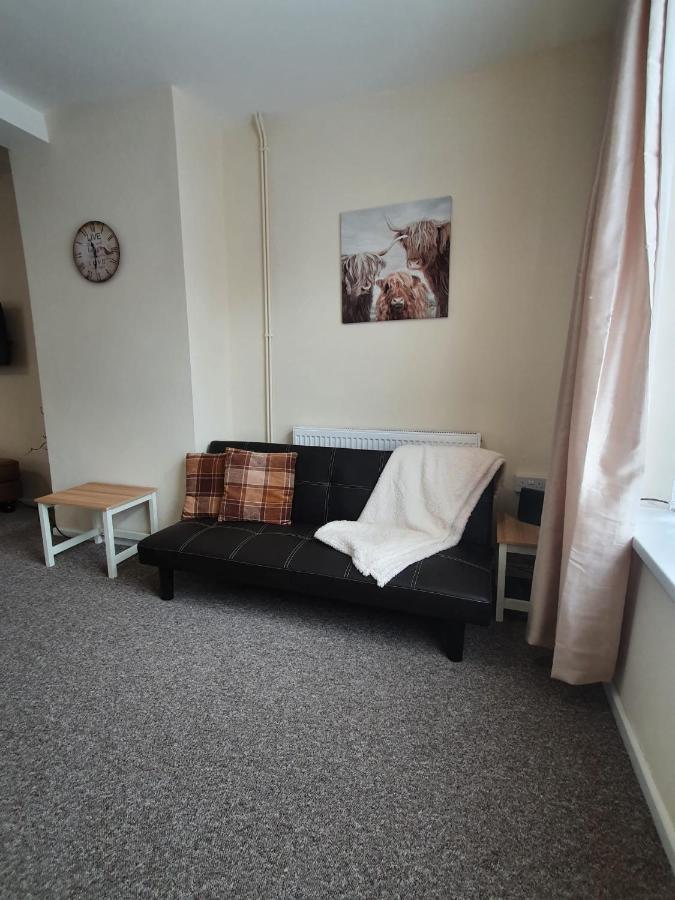 2 Bed House, Contractors & Holiday Guests Welcomed Dowlais Exteriör bild