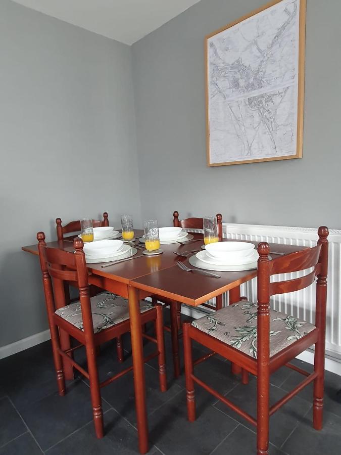 2 Bed House, Contractors & Holiday Guests Welcomed Dowlais Exteriör bild
